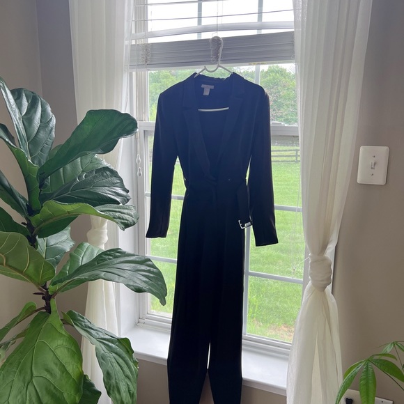 Jumpsuit with belt - Picture 3 of 3